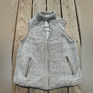 Miami Women’s Sherpa Vest Full Zip Sz‎ Medium Pockets Oatmeal Fluffy Fleece